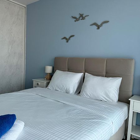 4Summer Kolobrzeg Apartamenty White Blue Sauna & Fitness & Parking 100 Metrow Do Pieknej Szerokiej Piaszczystej Plazy, Wspanialy Widok Z Duzego Tarasu! 100 Meter Zu Einem Schoenen Breiten Sandstrand, Herrliche Aussicht Von Einer Grossen Terrasse! ภายนอก รูปภาพ