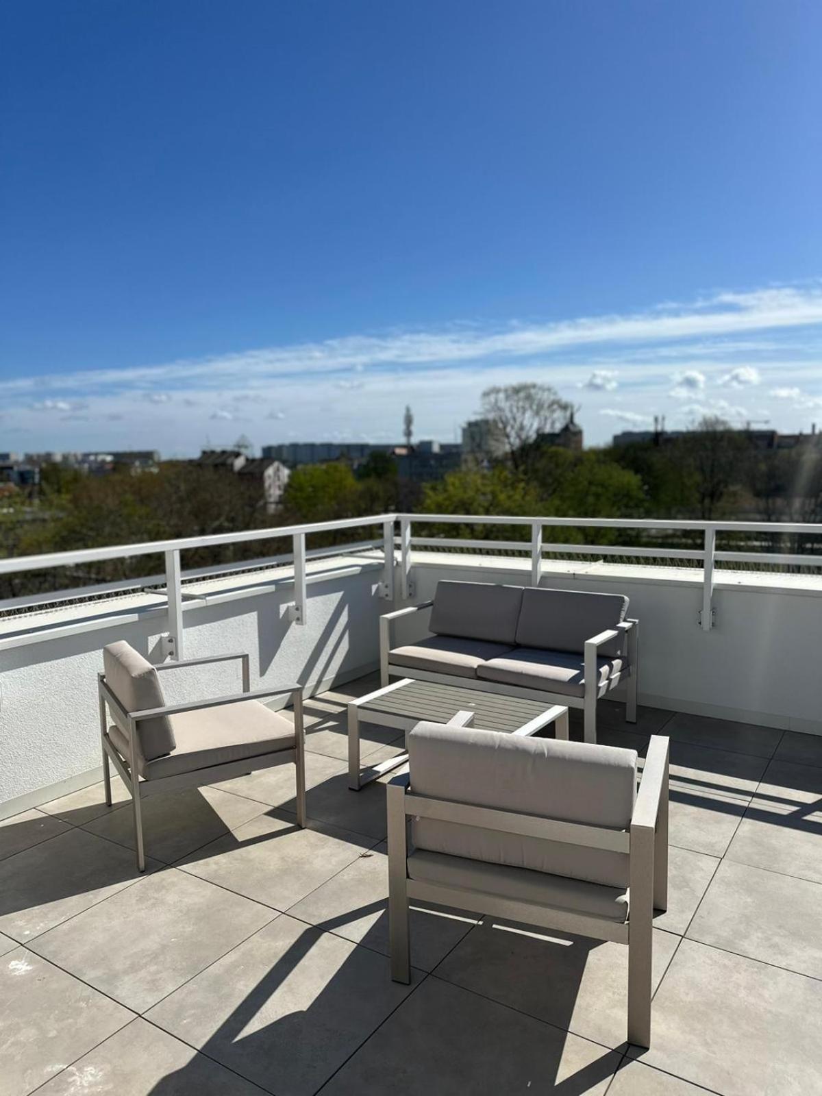 4Summer Kolobrzeg Apartamenty White Blue Sauna & Fitness & Parking 100 Metrow Do Pieknej Szerokiej Piaszczystej Plazy, Wspanialy Widok Z Duzego Tarasu! 100 Meter Zu Einem Schoenen Breiten Sandstrand, Herrliche Aussicht Von Einer Grossen Terrasse! ภายนอก รูปภาพ