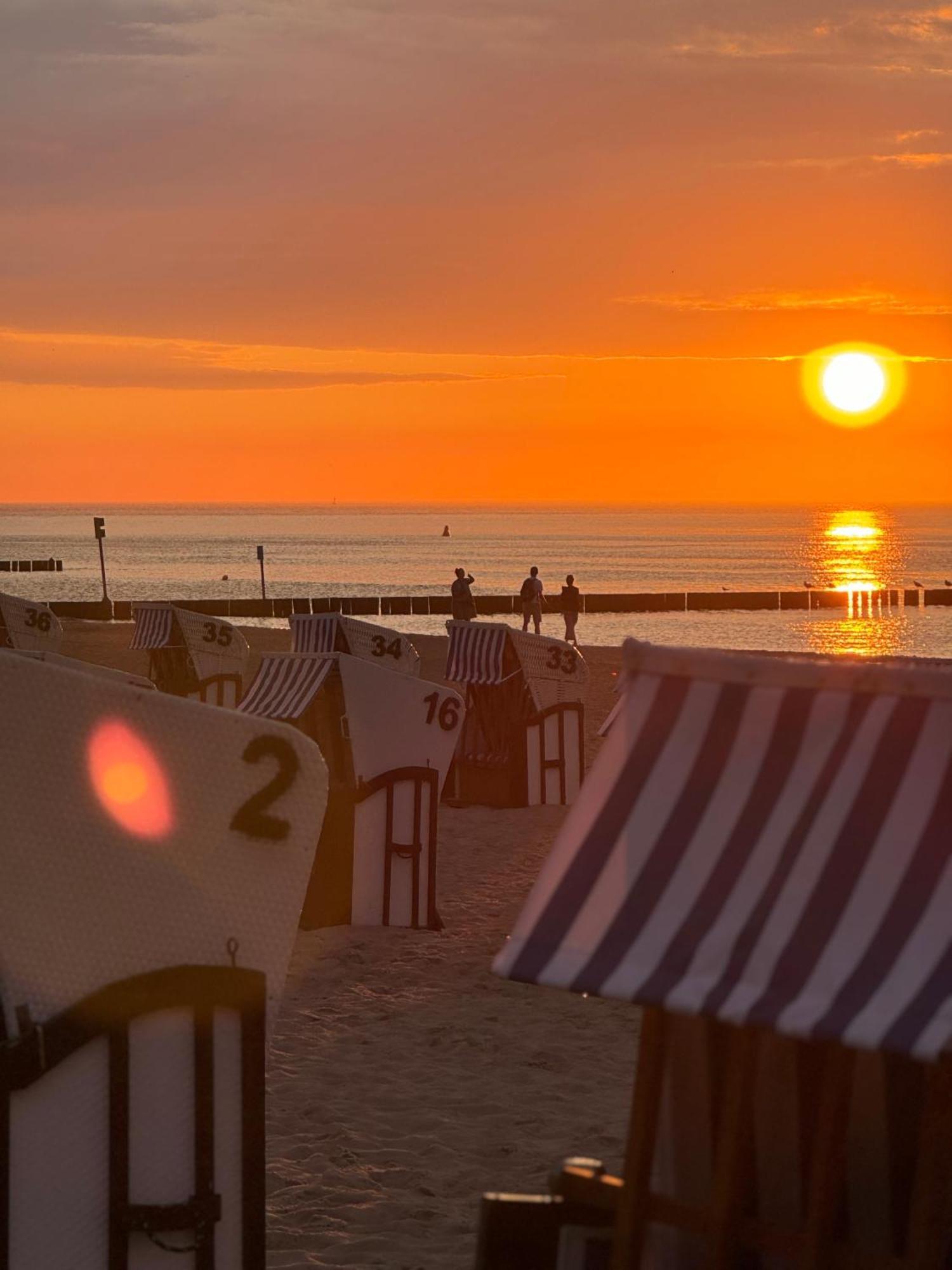 4Summer Kolobrzeg Apartamenty White Blue Sauna & Fitness & Parking 100 Metrow Do Pieknej Szerokiej Piaszczystej Plazy, Wspanialy Widok Z Duzego Tarasu! 100 Meter Zu Einem Schoenen Breiten Sandstrand, Herrliche Aussicht Von Einer Grossen Terrasse! ภายนอก รูปภาพ