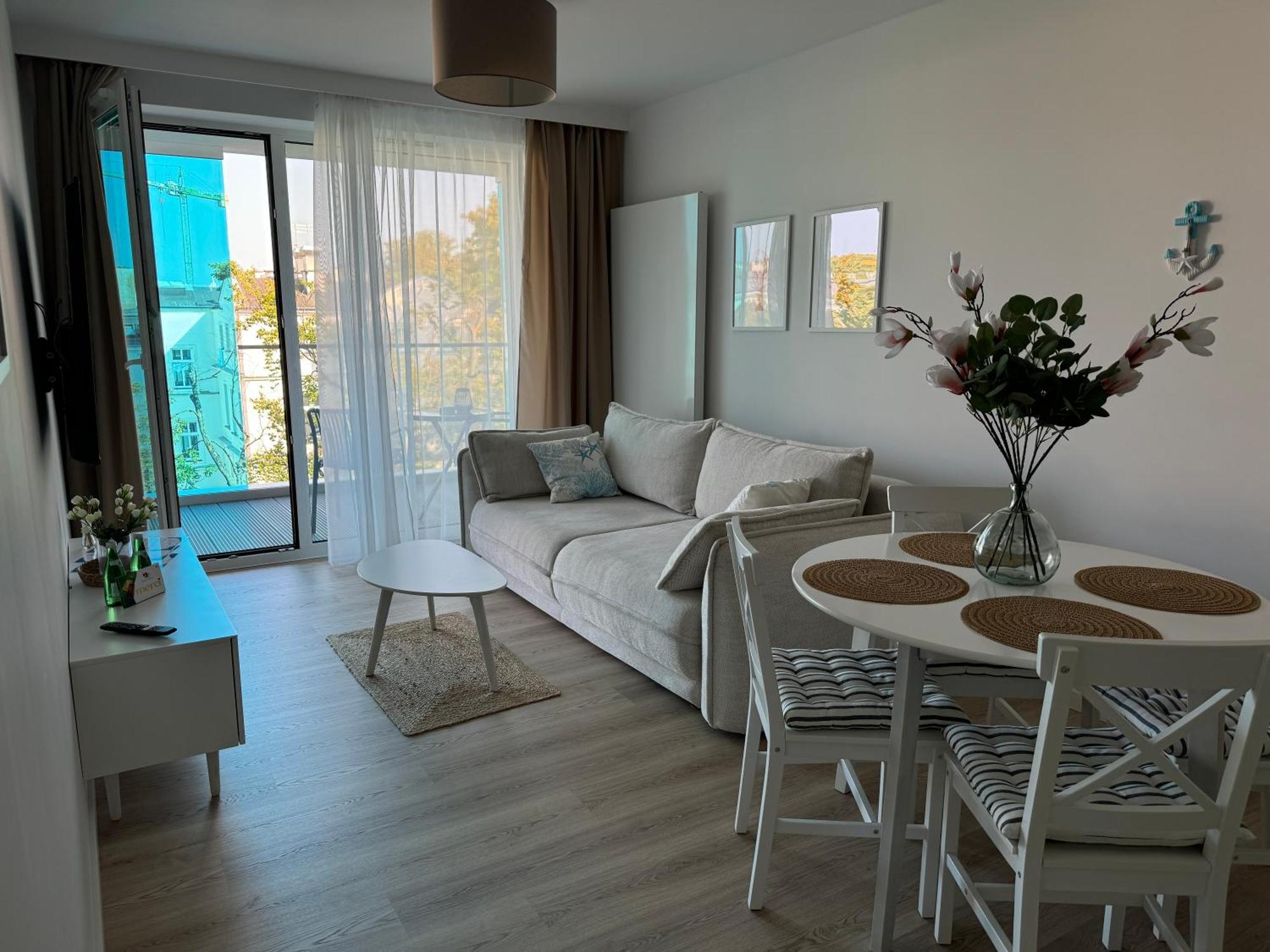 4Summer Kolobrzeg Apartamenty White Blue Sauna & Fitness & Parking 100 Metrow Do Pieknej Szerokiej Piaszczystej Plazy, Wspanialy Widok Z Duzego Tarasu! 100 Meter Zu Einem Schoenen Breiten Sandstrand, Herrliche Aussicht Von Einer Grossen Terrasse! ภายนอก รูปภาพ