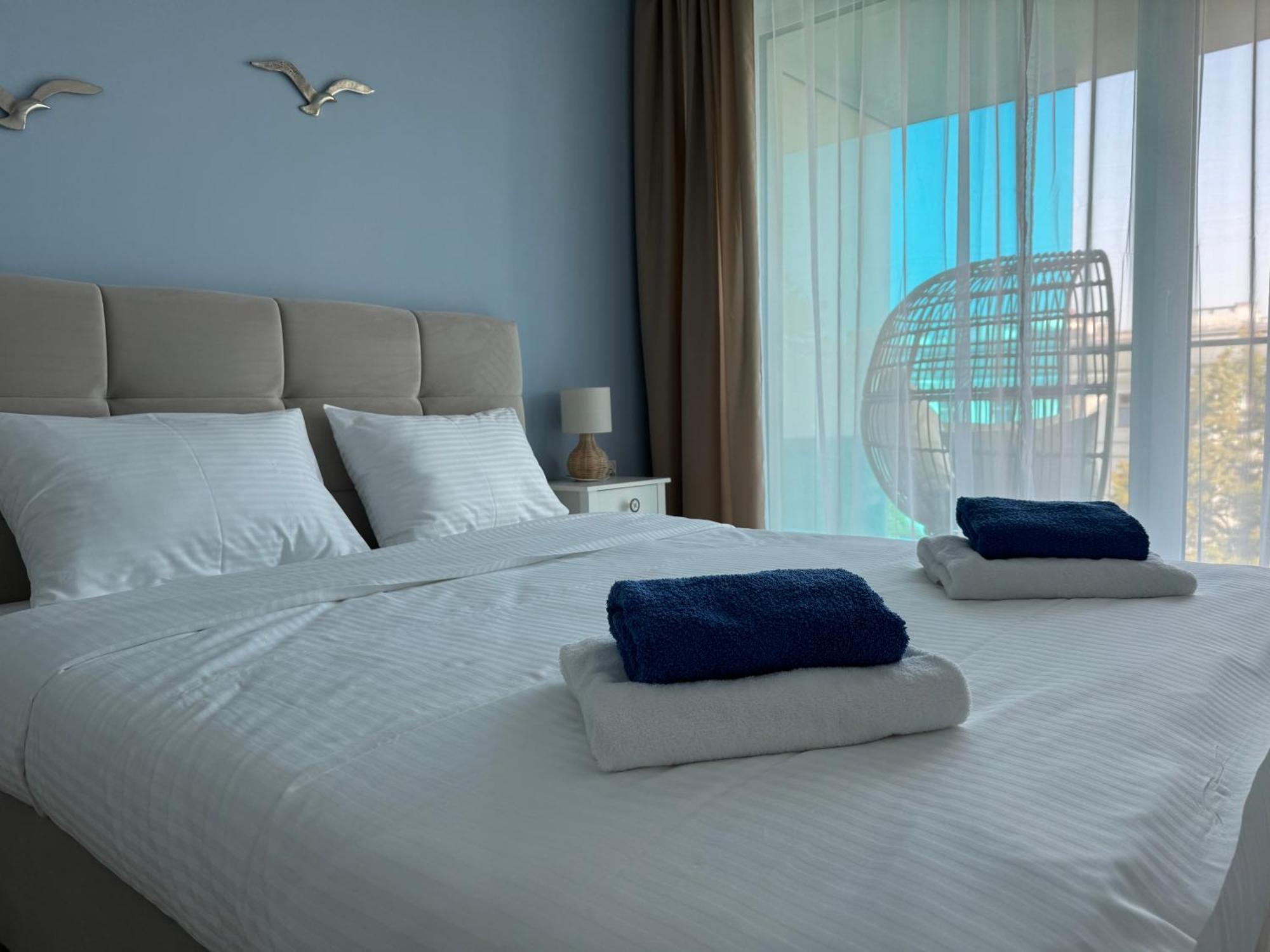 4Summer Kolobrzeg Apartamenty White Blue Sauna & Fitness & Parking 100 Metrow Do Pieknej Szerokiej Piaszczystej Plazy, Wspanialy Widok Z Duzego Tarasu! 100 Meter Zu Einem Schoenen Breiten Sandstrand, Herrliche Aussicht Von Einer Grossen Terrasse! ภายนอก รูปภาพ